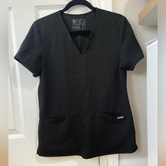 Black FIGS Casma Three-Pocket Scrub Top - Picture 1 of 5